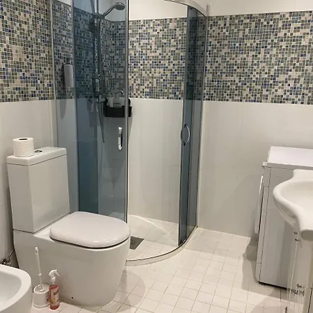 Center 3 Bedroom Apartment