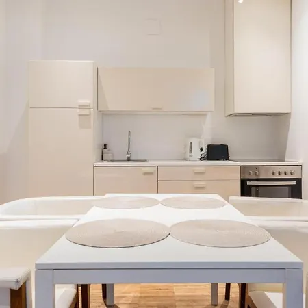 Center And Near Old Town Appartement *