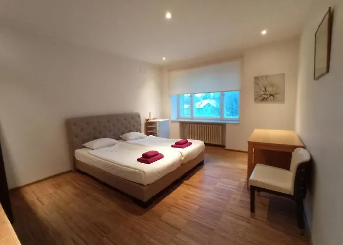 Cozy Room With Private Bathroom Near Old Town Apartament