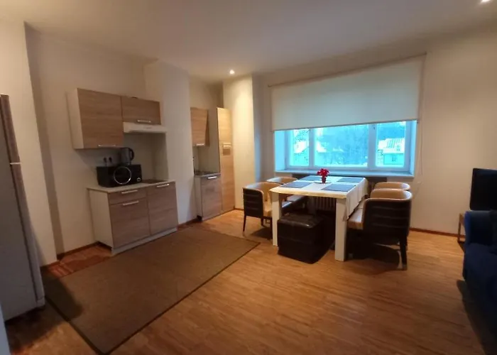 Cozy Room With Private Bathroom Near Old Town