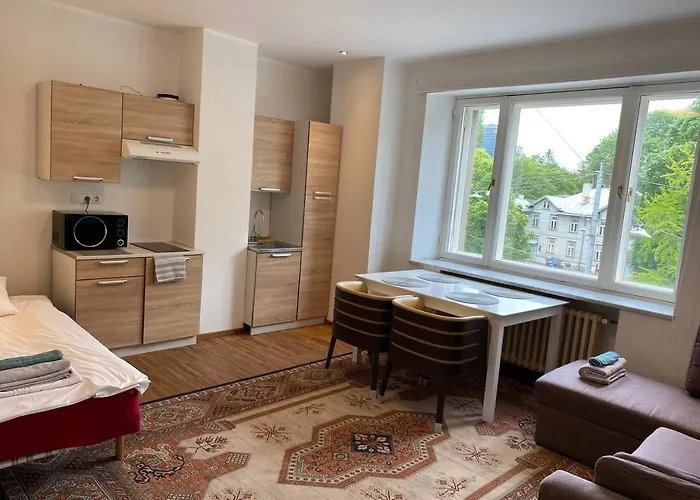 Cozy Room With Private Bathroom Near Old Town